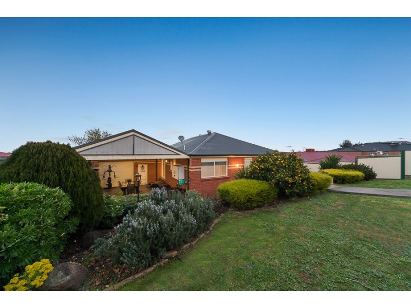 10 Lalor Crescent, Sunbury VIC 3429