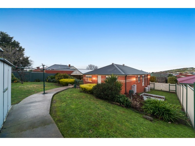 10 Lalor Crescent, Sunbury VIC 3429