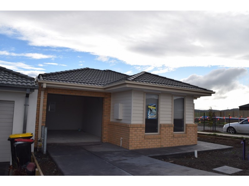 15 Trophy Way, Diggers Rest VIC 3427