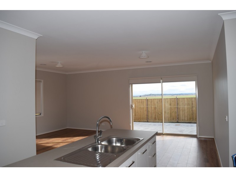 15 Trophy Way, Diggers Rest VIC 3427