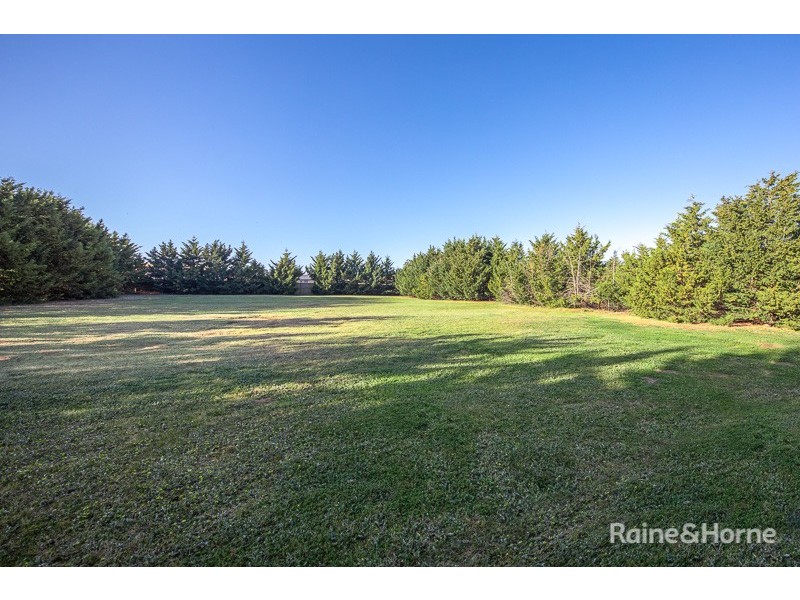 5 Marshall Close, Sunbury VIC 3429