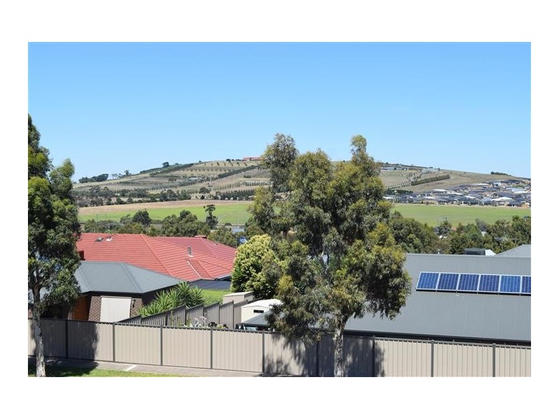 101 Belleview Drive, Sunbury VIC 3429