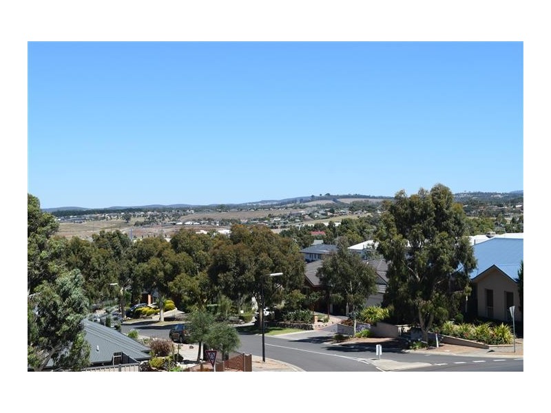 101 Belleview Drive, Sunbury VIC 3429