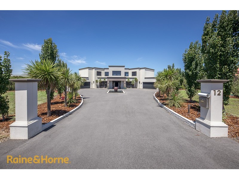 12 Marshall Close, Sunbury VIC 3429