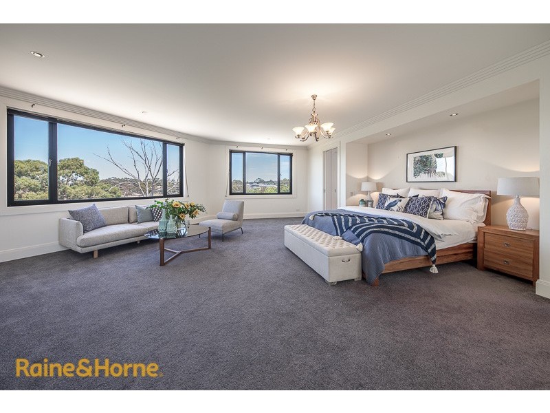 12 Marshall Close, Sunbury VIC 3429