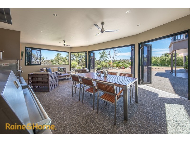 12 Marshall Close, Sunbury VIC 3429