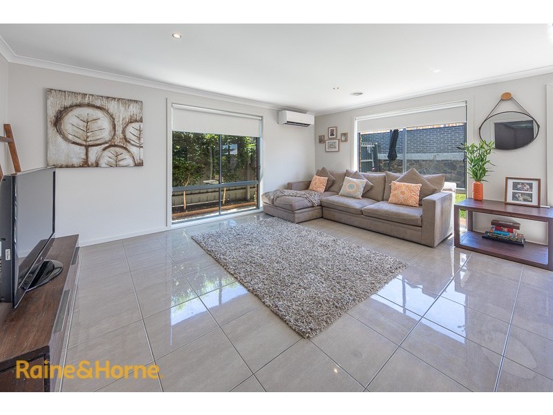 4/15 Marl Close, Sunbury VIC 3429