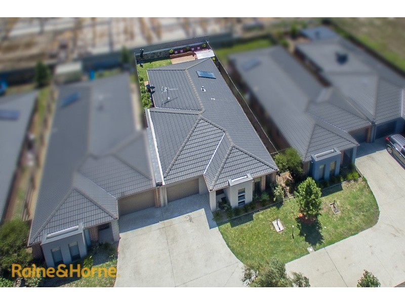 4/15 Marl Close, Sunbury VIC 3429