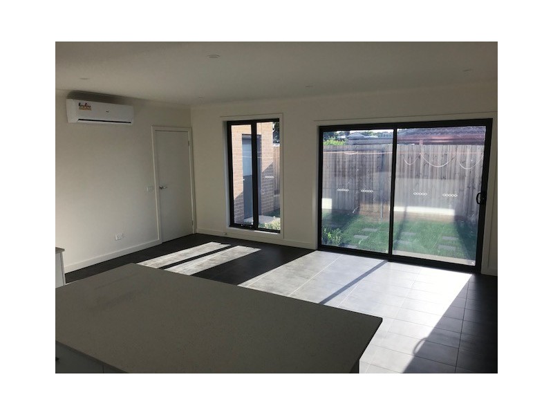 1/6 Mullock Road, Diggers Rest VIC 3427