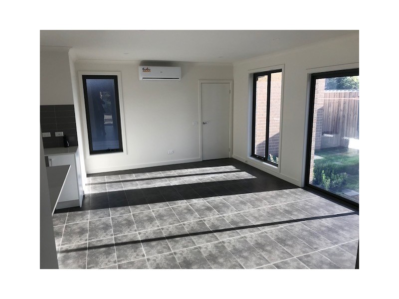 1/6 Mullock Road, Diggers Rest VIC 3427