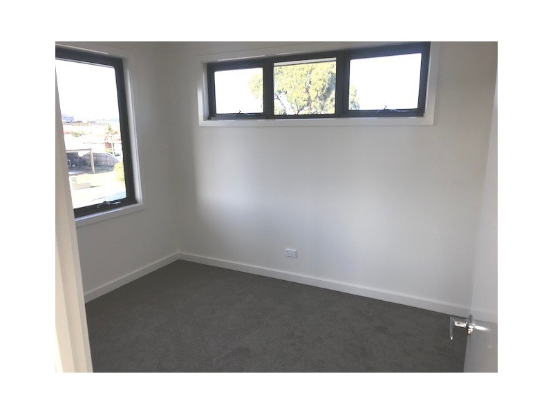 1/6 Mullock Road, Diggers Rest VIC 3427