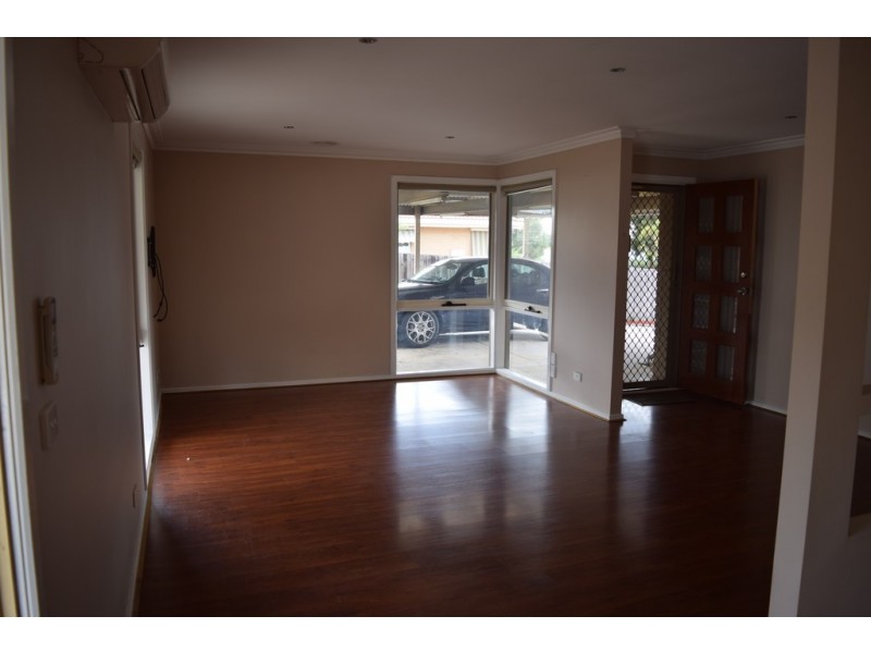 36 KEITH AVENUE, Sunbury VIC 3429