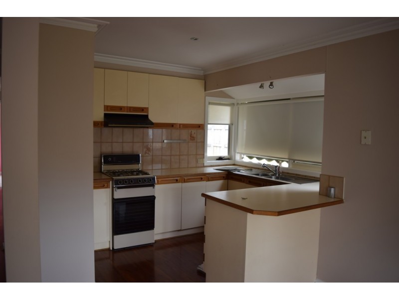 36 KEITH AVENUE, Sunbury VIC 3429