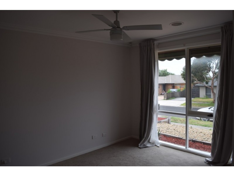 36 KEITH AVENUE, Sunbury VIC 3429