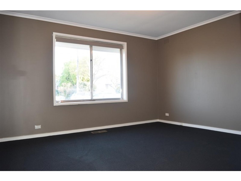 48 Dobell Avenue, Sunbury VIC 3429