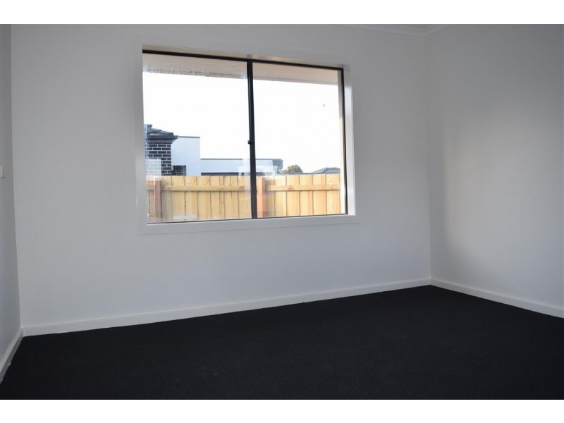 48 Dobell Avenue, Sunbury VIC 3429