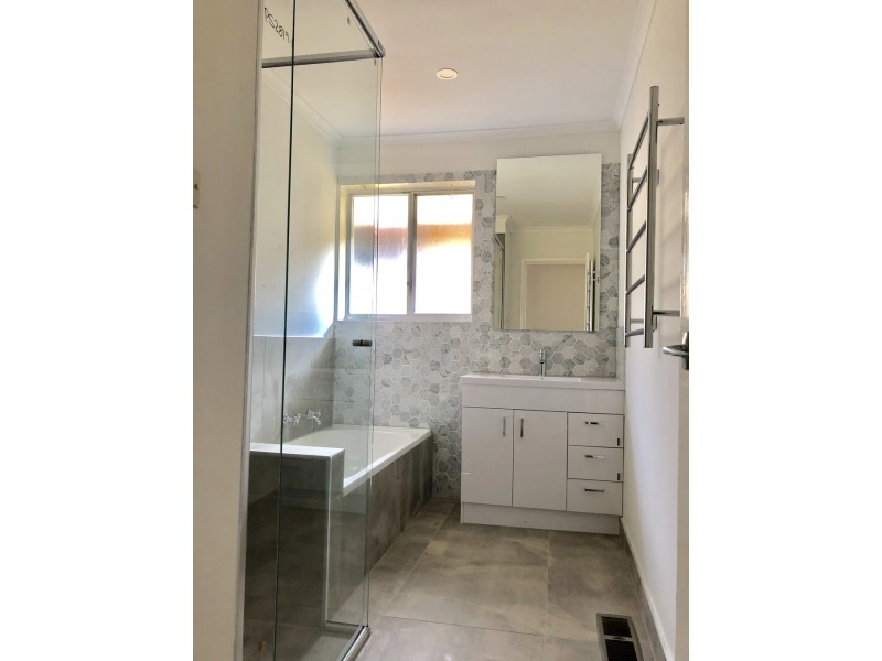 48 Dobell Avenue, Sunbury VIC 3429