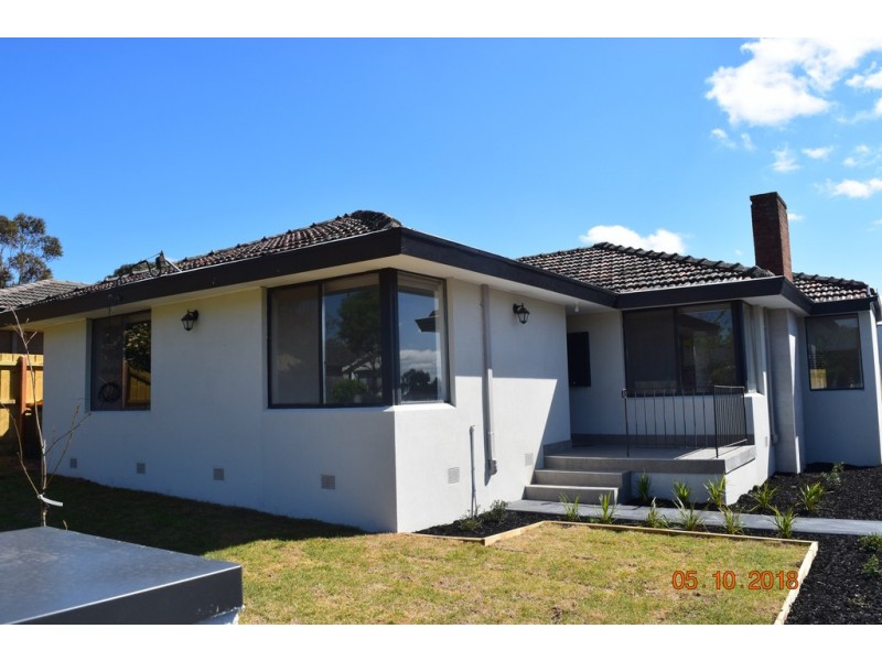 48 Dobell Avenue, Sunbury VIC 3429