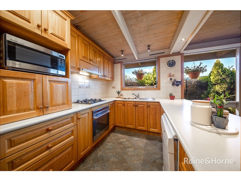 8 Kendall Court, Sunbury VIC 3429