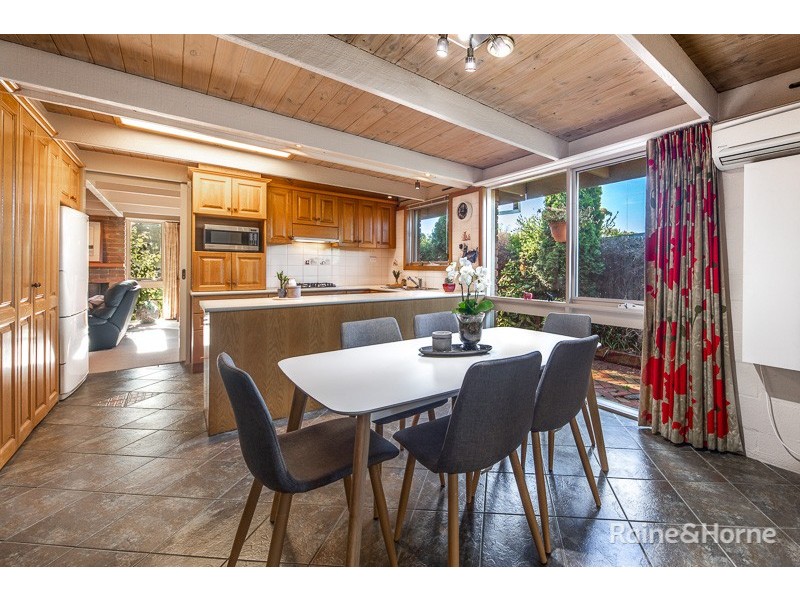 8 Kendall Court, Sunbury VIC 3429