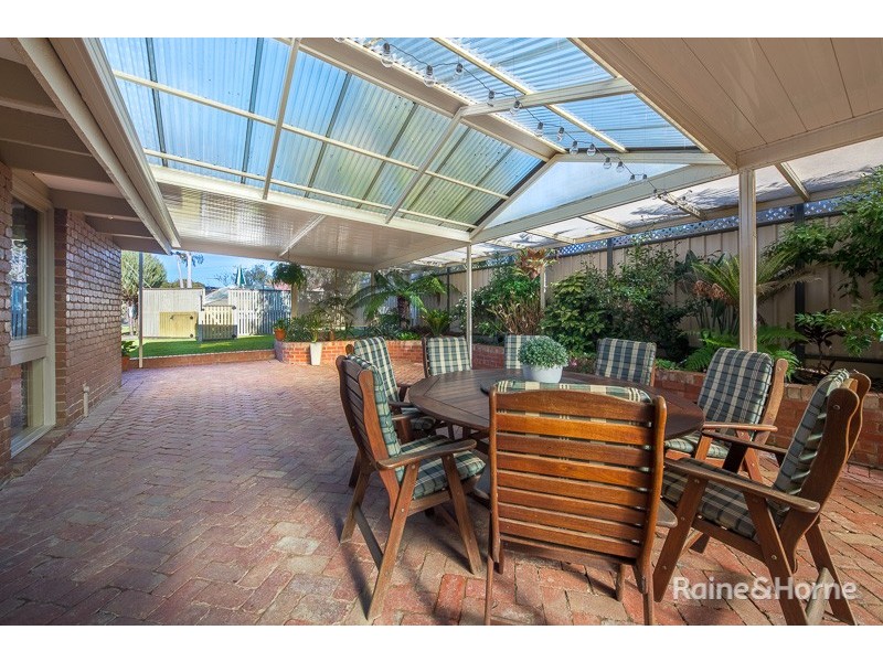 8 Kendall Court, Sunbury VIC 3429