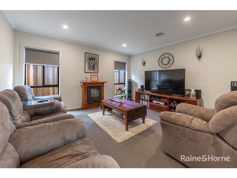 25 Wildflower Drive, Sunbury VIC 3429