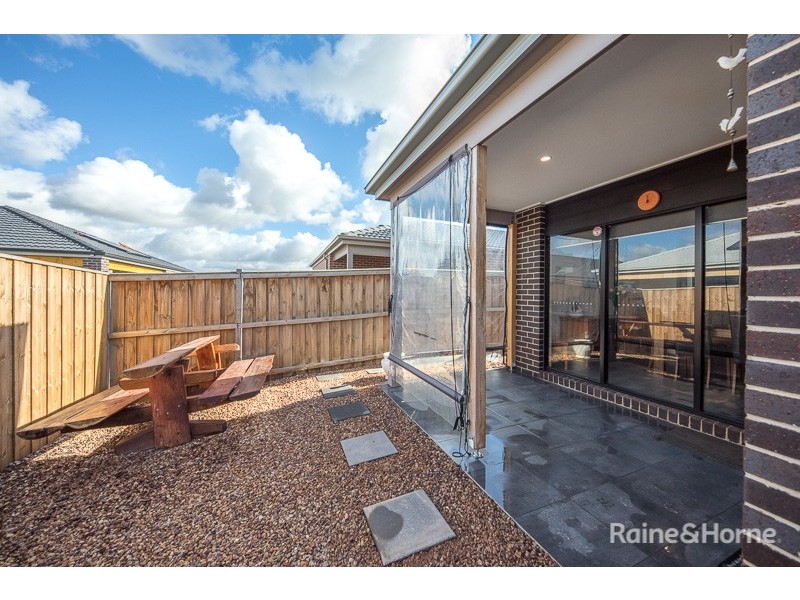 25 Wildflower Drive, Sunbury VIC 3429