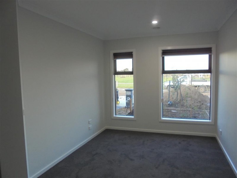 7 Wine Place, Diggers Rest VIC 3427