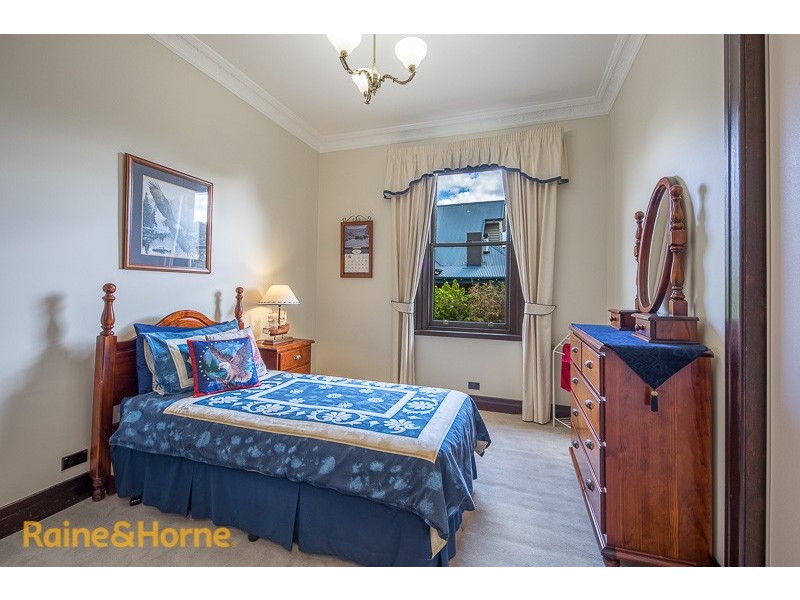 90 Barkly Street, Sunbury VIC 3429