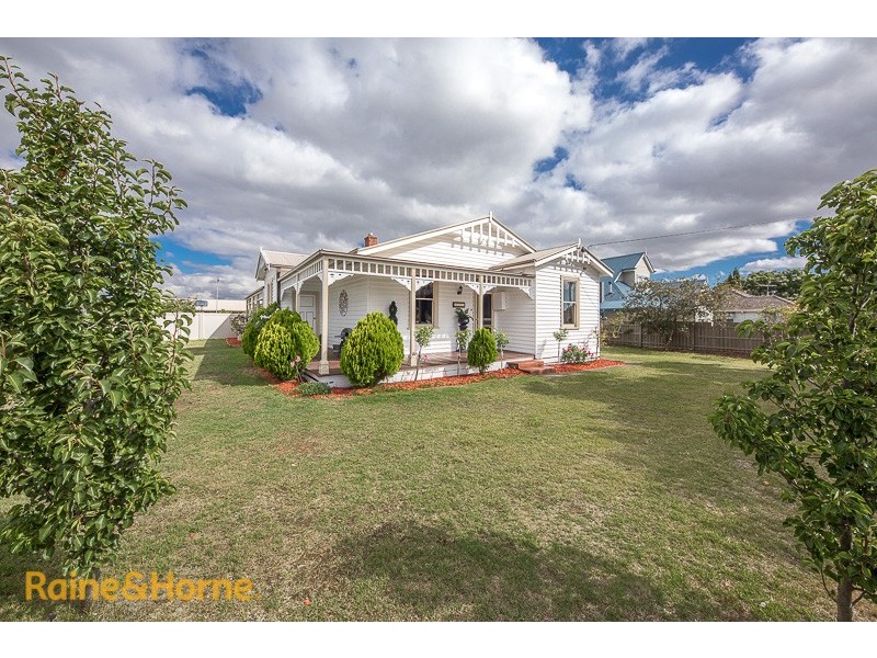 90 Barkly Street, Sunbury VIC 3429