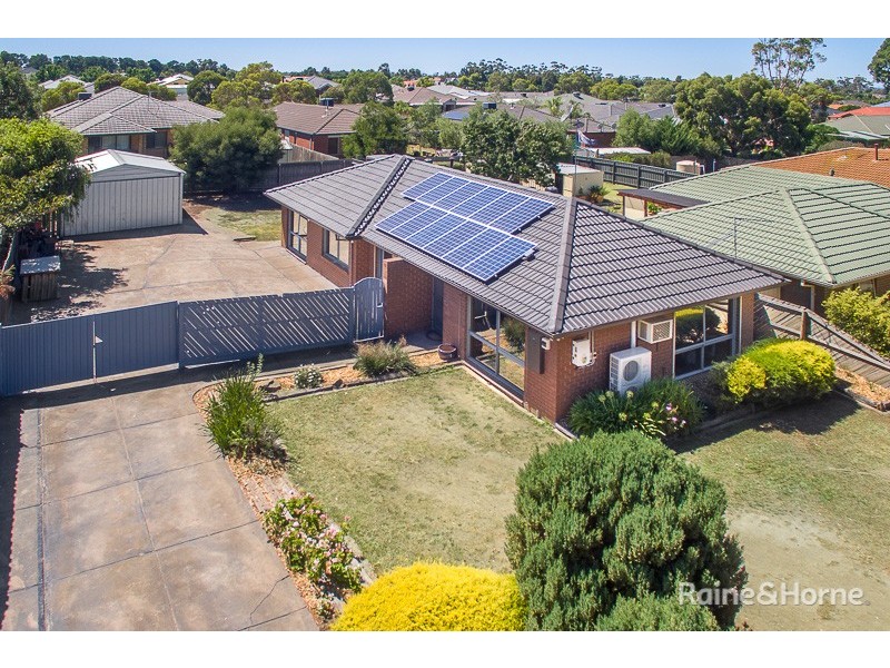 7 Eton Close, Sunbury VIC 3429