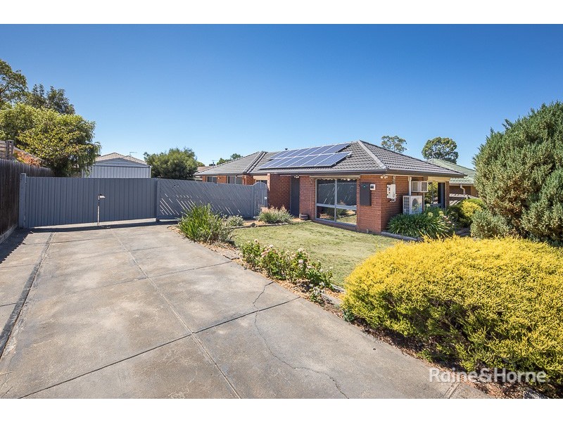 7 Eton Close, Sunbury VIC 3429