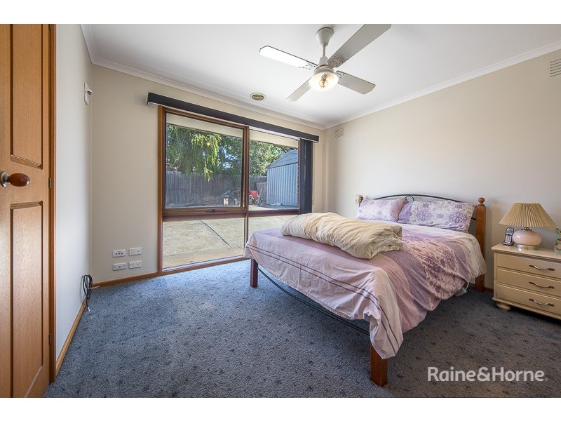 7 Eton Close, Sunbury VIC 3429