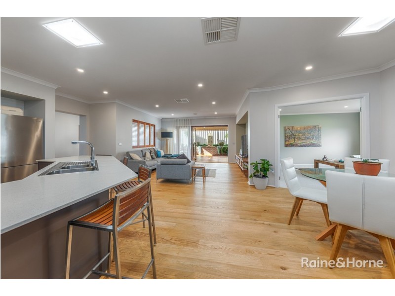 9 Swift Street, Sunbury VIC 3429