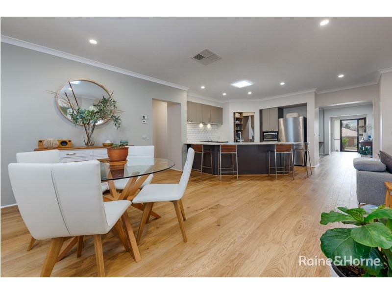 9 Swift Street, Sunbury VIC 3429