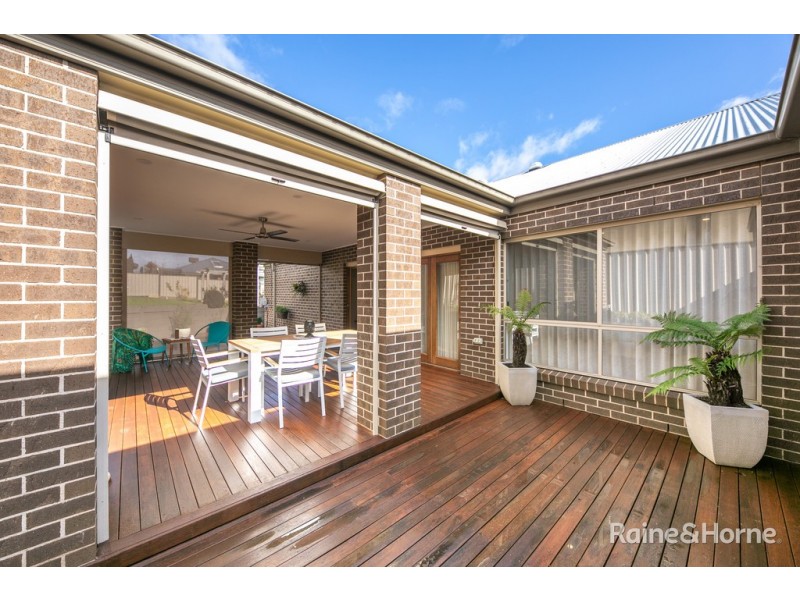 9 Swift Street, Sunbury VIC 3429