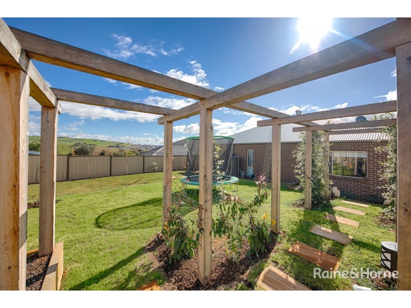 9 Swift Street, Sunbury VIC 3429