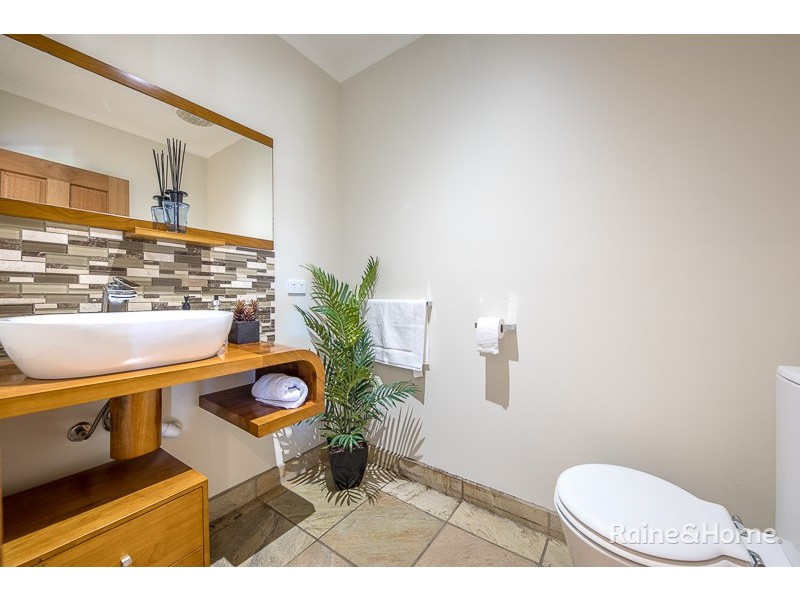 12 Stratford Close, Sunbury VIC 3429