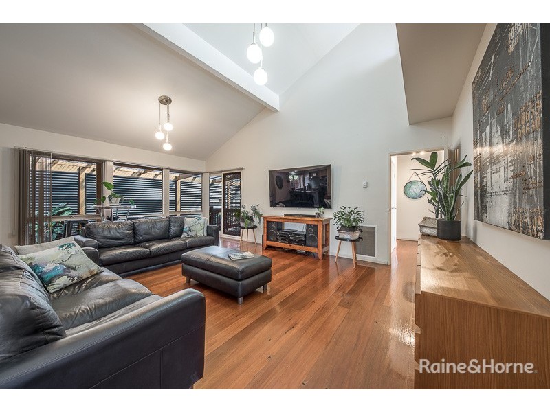 2 Harcombe Drive, Sunbury VIC 3429