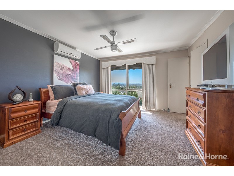 2 Harcombe Drive, Sunbury VIC 3429
