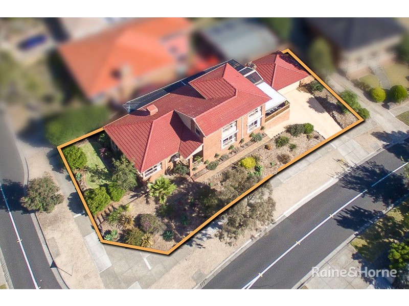 2 Harcombe Drive, Sunbury VIC 3429