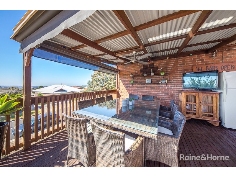 2 Harcombe Drive, Sunbury VIC 3429