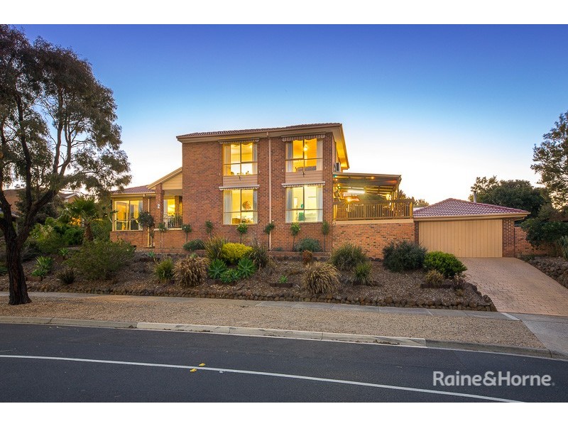2 Harcombe Drive, Sunbury VIC 3429