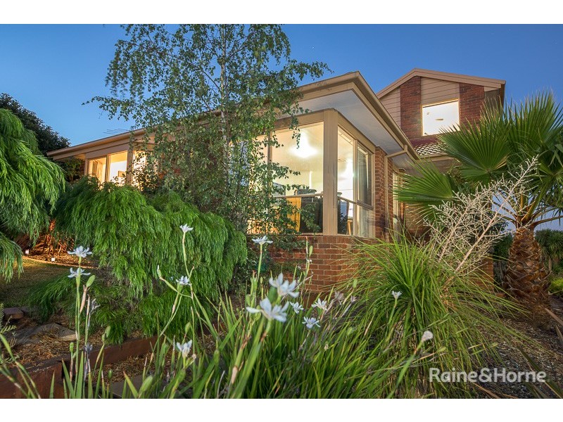 2 Harcombe Drive, Sunbury VIC 3429