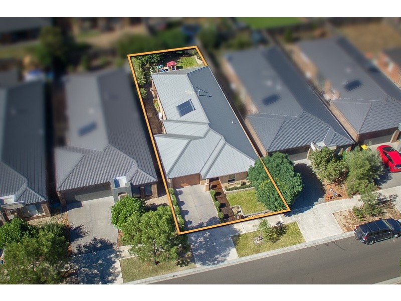 8 Keeper Street, Sunbury VIC 3429