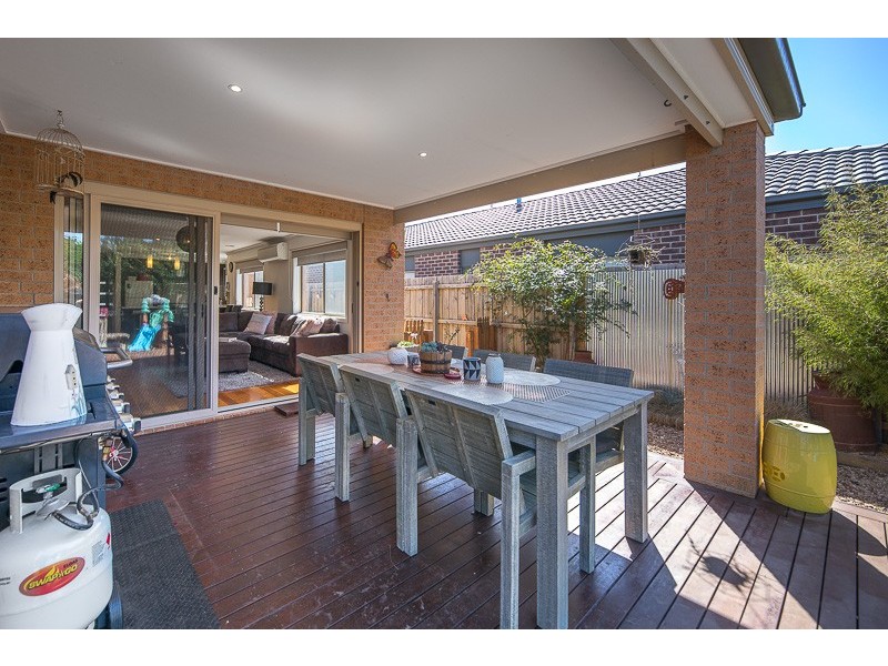 8 Keeper Street, Sunbury VIC 3429