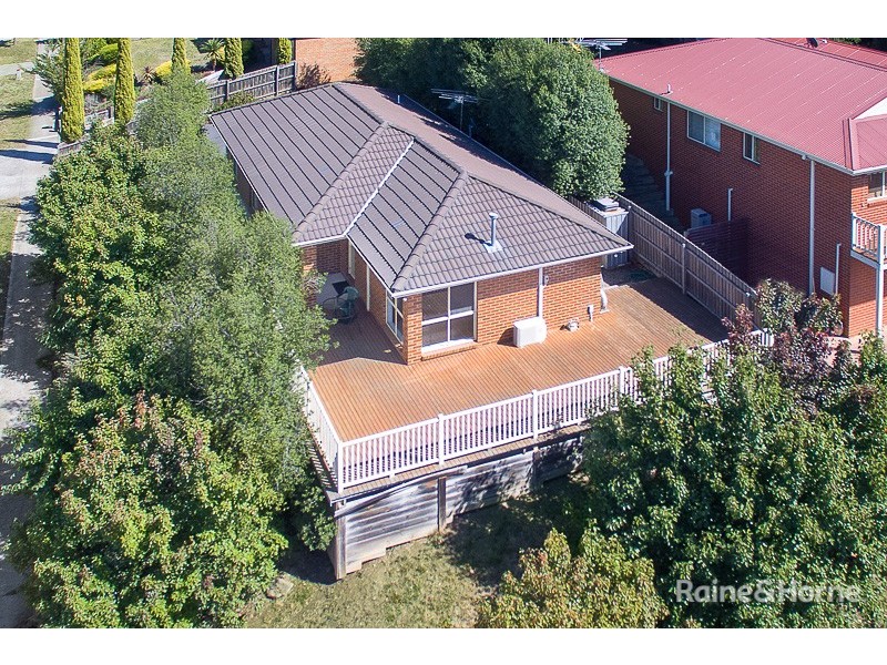 28 Backhaus Avenue, Sunbury VIC 3429
