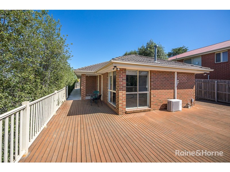 28 Backhaus Avenue, Sunbury VIC 3429