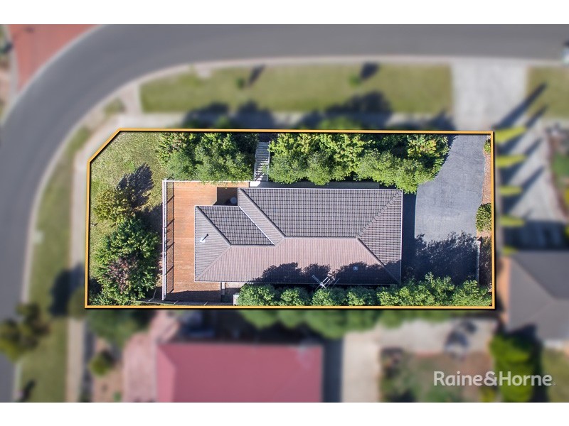 28 Backhaus Avenue, Sunbury VIC 3429
