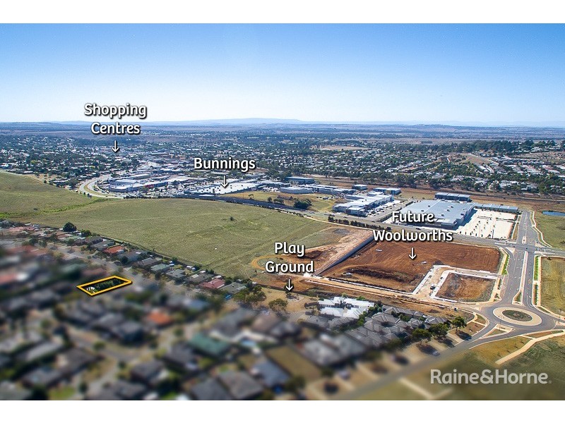 28 Backhaus Avenue, Sunbury VIC 3429
